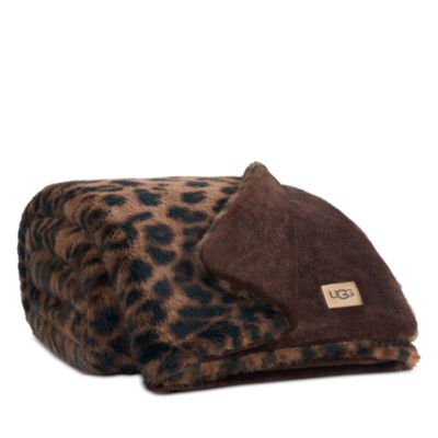 Everett Faux Fur Throw Blanket