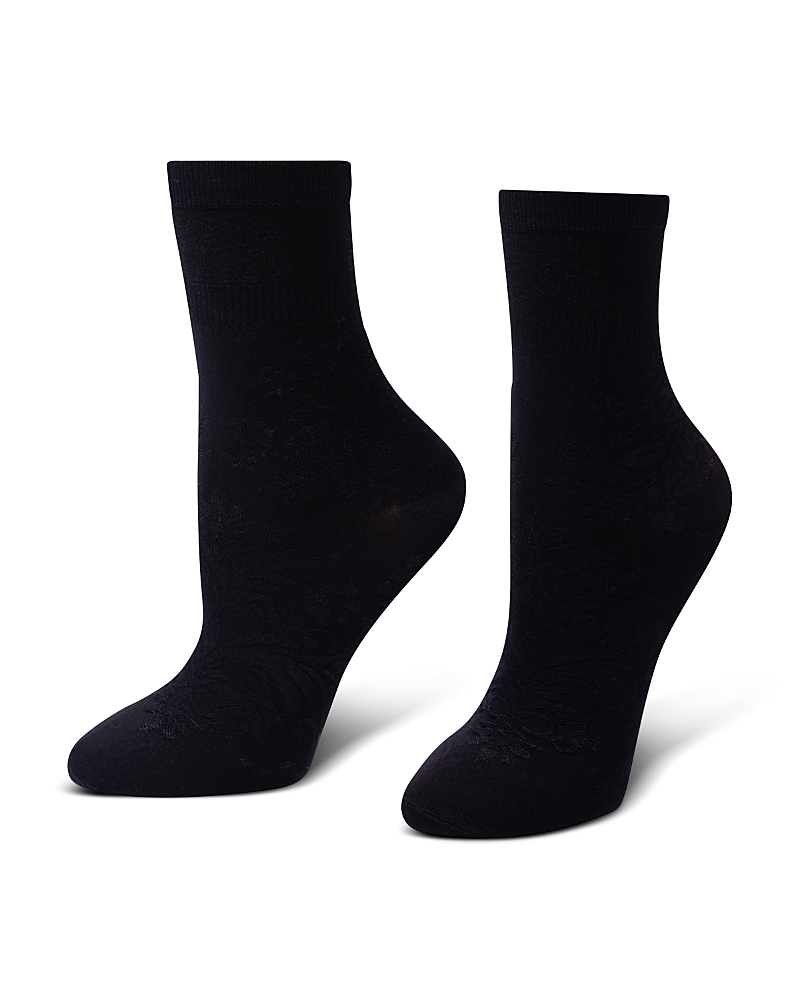 Hue Textured Floral Crew Socks