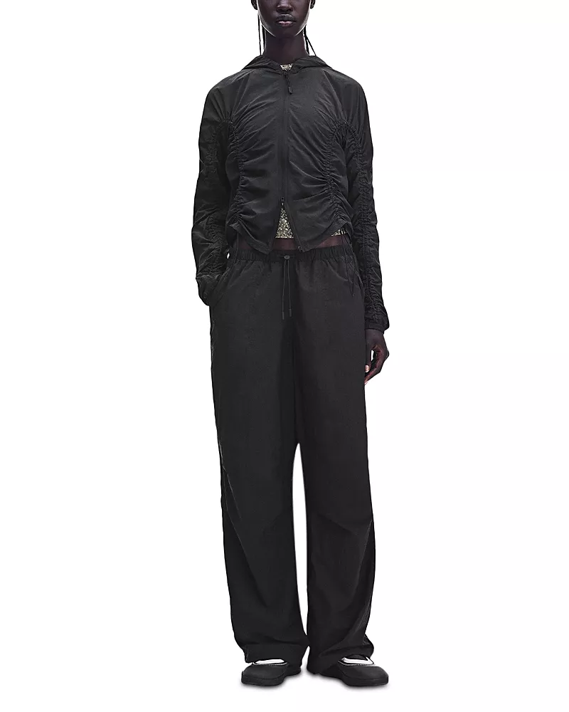 On Lightweight Cinched Knee Pants