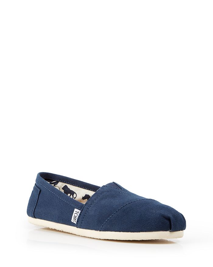 TOMS Women's Classic Canvas Slip-Ons,001001B07-NVY