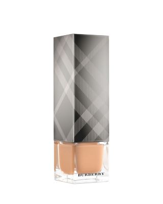 Burberry - Fresh Glow Luminous Fluid Foundation