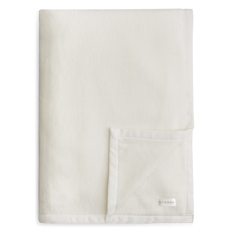 Sferra St. Moritz Blanket, California King In Snow
