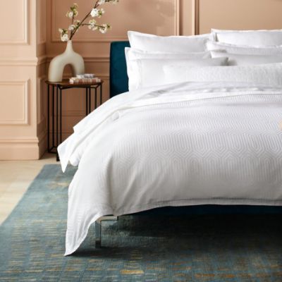 The Bedding Guide-Bloomingdale's