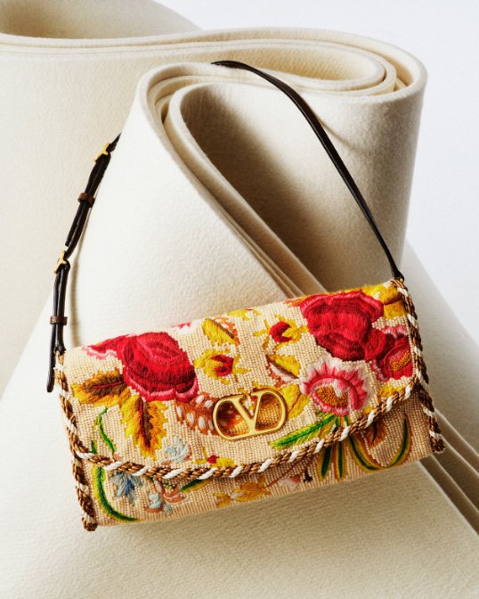 A floral embroidered Valentino Garavani handbag.