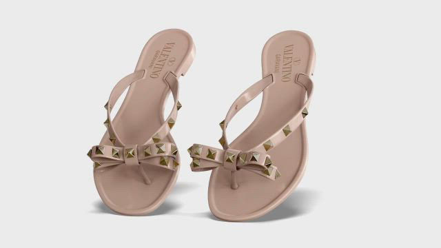【VALENTINO】ROCKSTUD PVC SANDAL Valentino Garavani Women's Summer Rockstud PVC Thong Sandals
