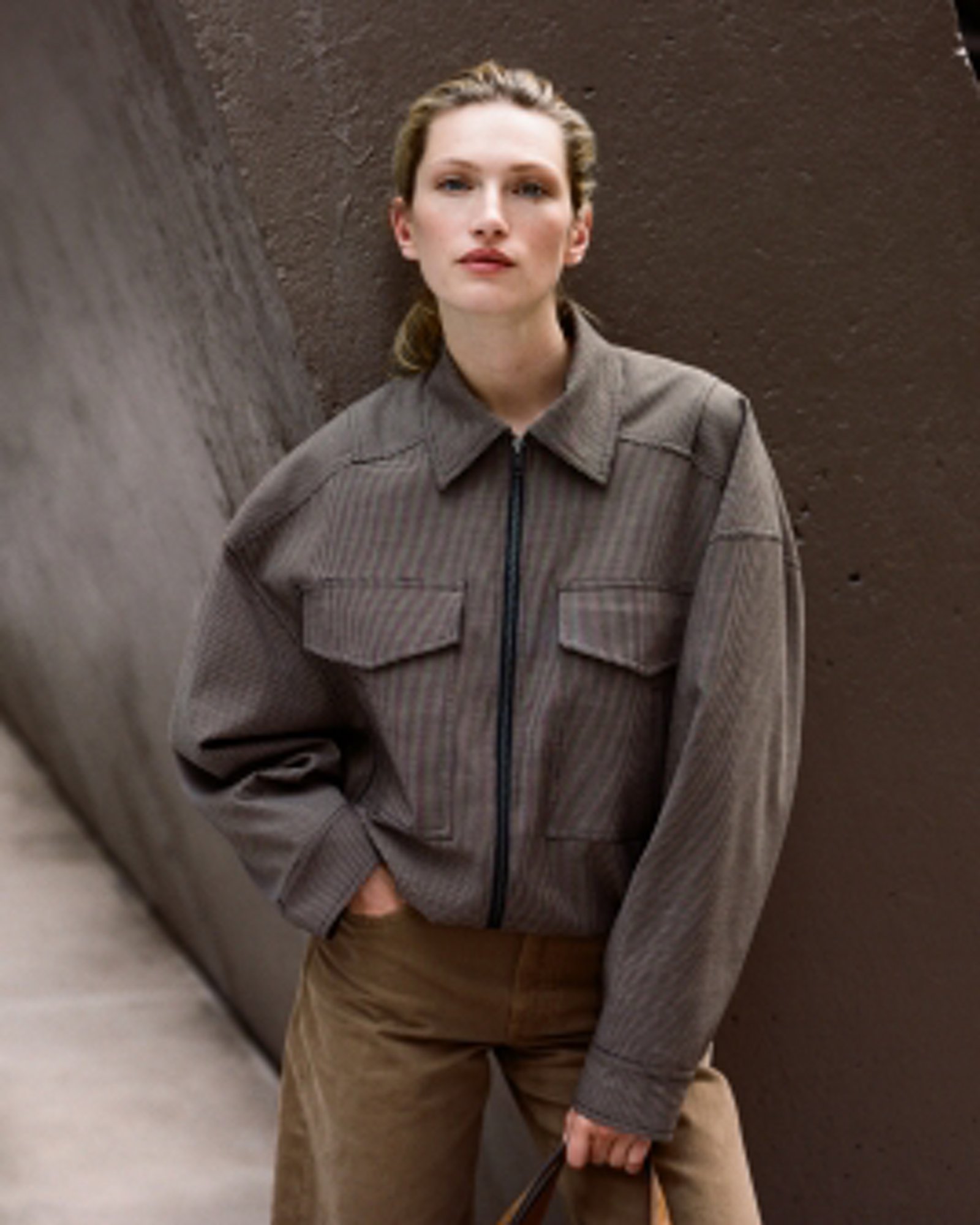 WOMEN'S CLOTHING
