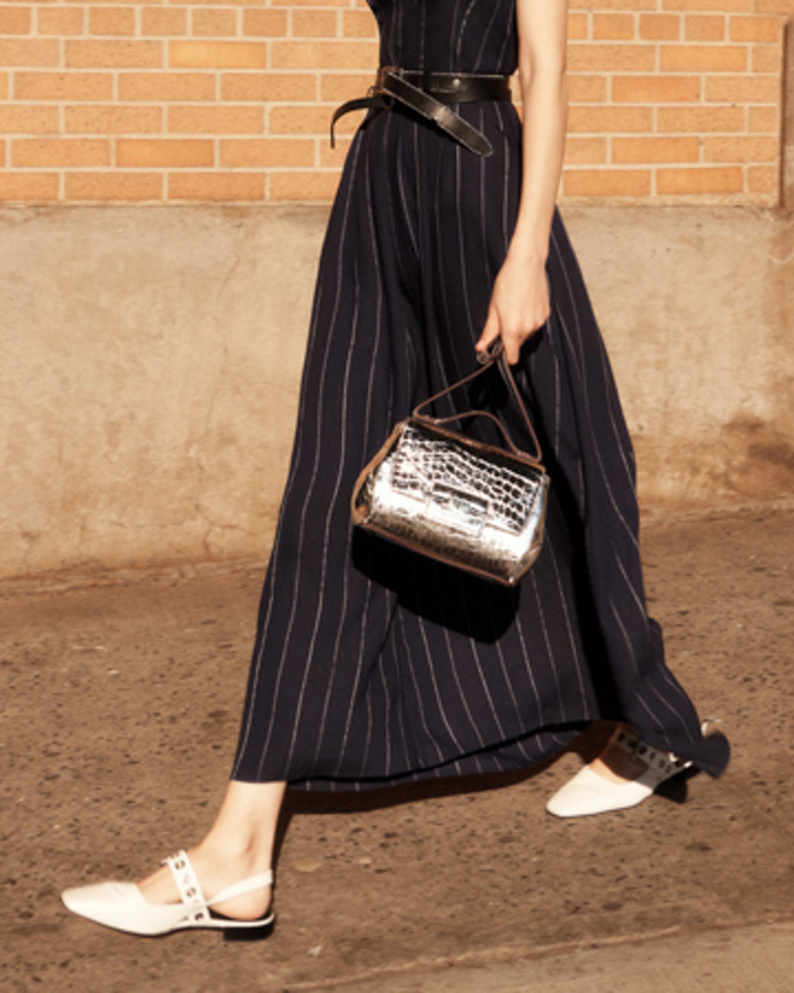 WOMEN'S SHOES & ACCESSORIES